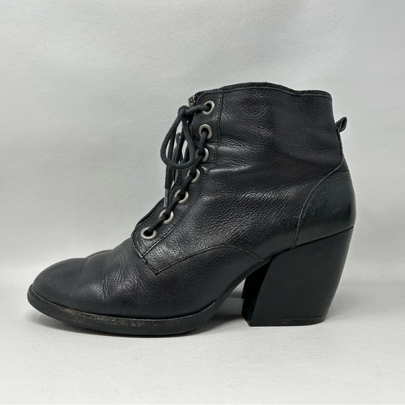 Kork-Ease Kalpana Black Leather Boots Lace Up Zipper Women’s 8.5/40 - Picture 1 of 13